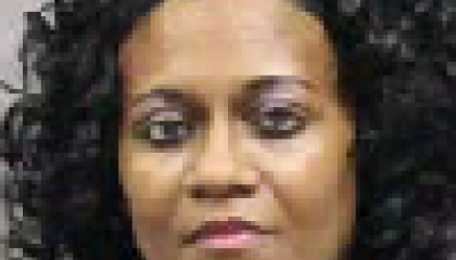 Face photo of female fugitive Mareya Randall