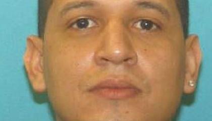 Male fugitive Luis Baez-Pena