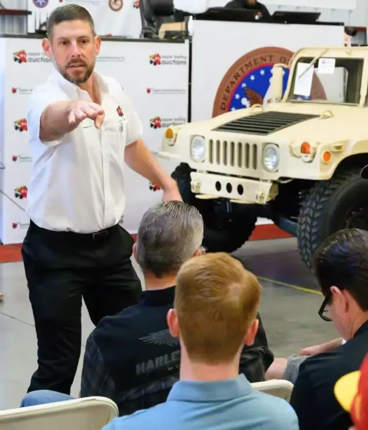 A car auction with  4 men